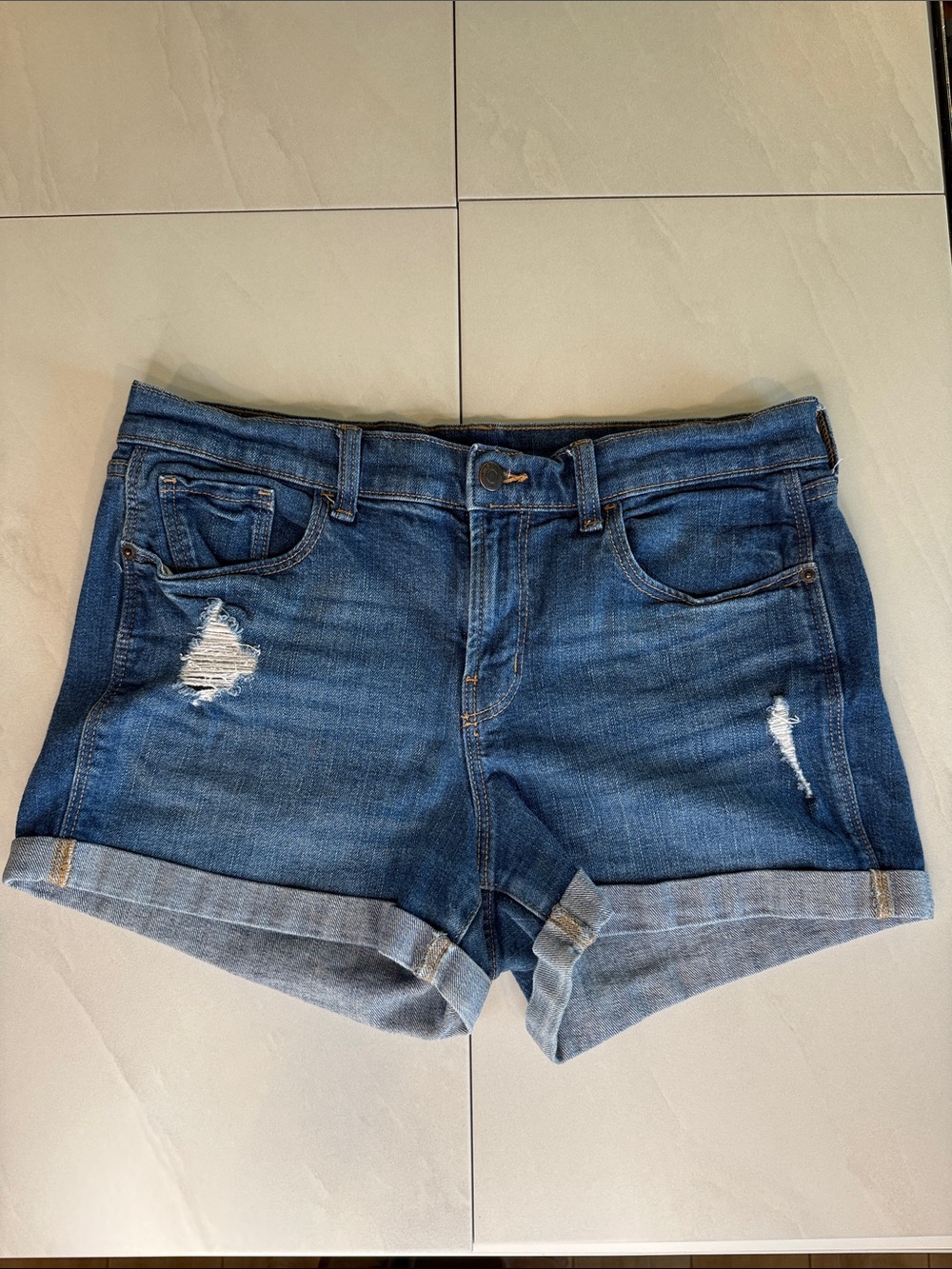 Old Navy Boyfriend Mid-rise Blue Denim Women's Rolled Cuff Shorts